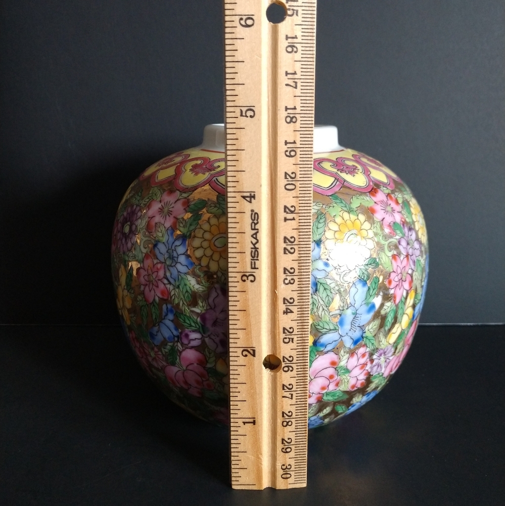 ‼️ SOLD ‼️ Ginger Jar/Vase Handpainted Flowers Hong Kong - Picture 11 of 13